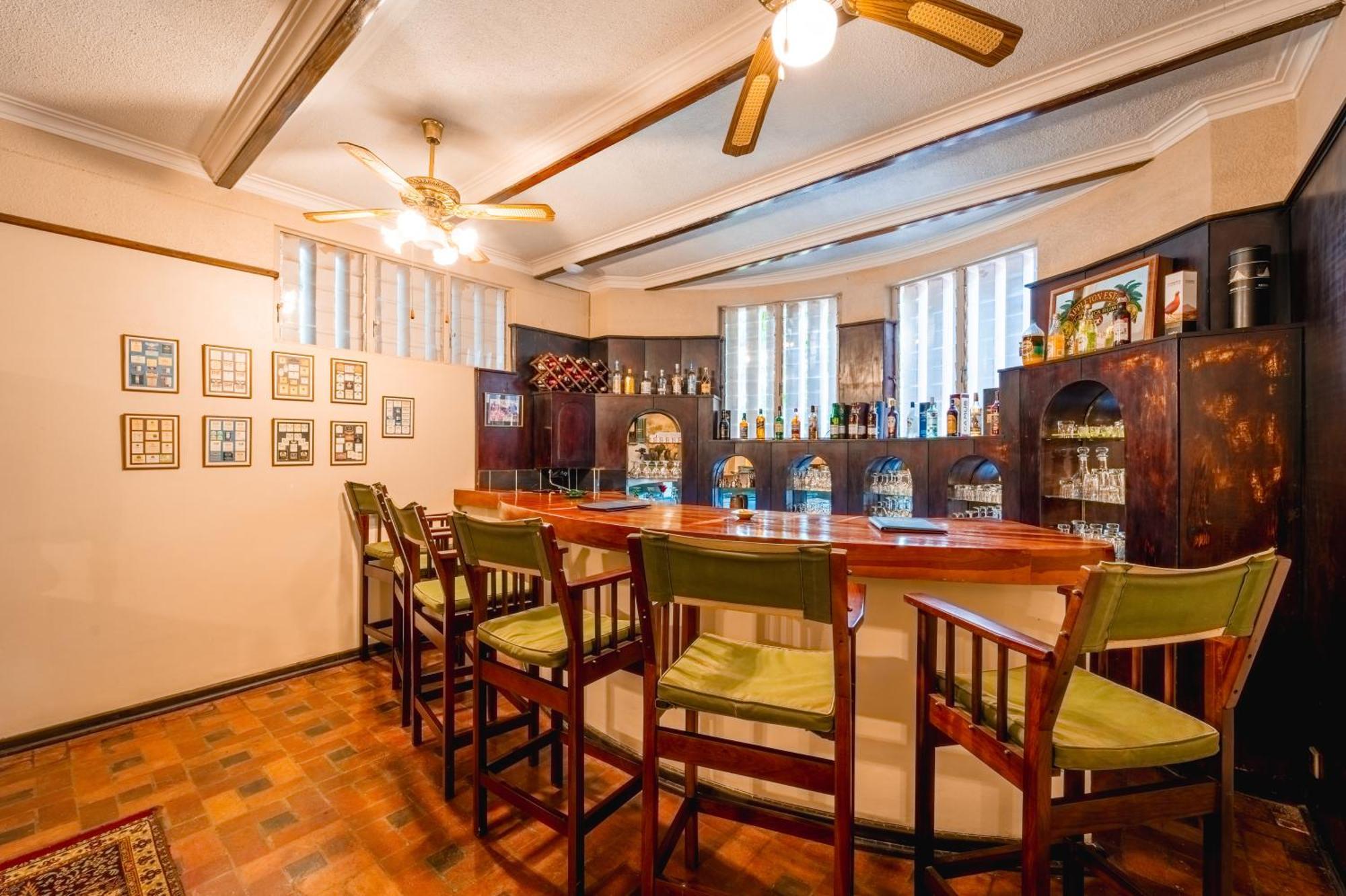 The Victorian Manor Bed and Breakfast Καταρράκτες Βικτωρίας Εξωτερικό φωτογραφία